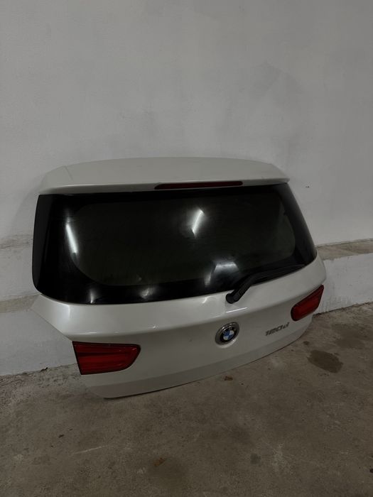Tampa da mala BMW SERIE 1 F20 F21 LCI