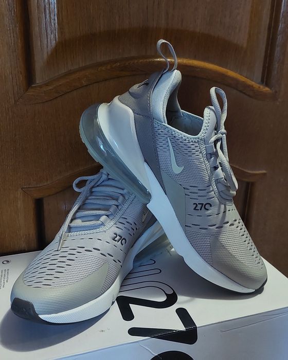 Жіночі оригінальні кросівкиNIKE AIR MAX 270 38,5 р. ,24,5 см