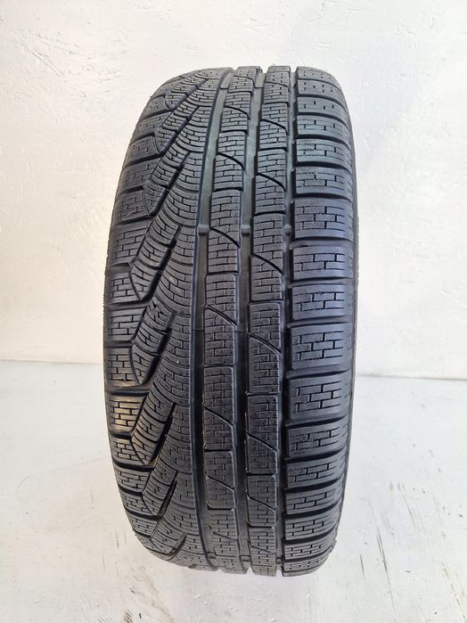 Opona Pirelli Winter 210 SottoZero Serie II 235/55r18 104H