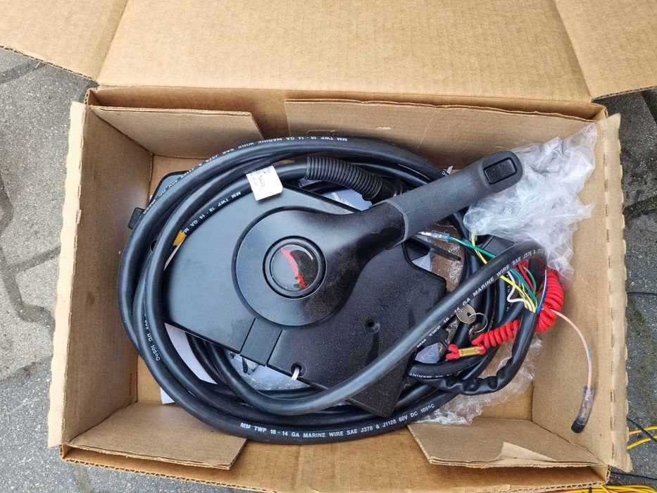 silnik zaburtowy mercury manetka n/model nowa