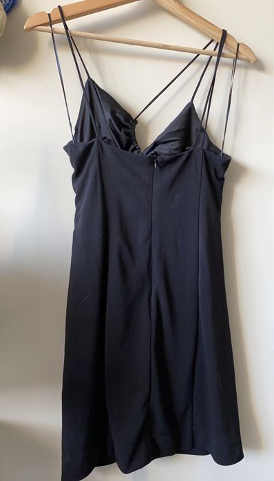 Vestido drapeado assimétrico Zara