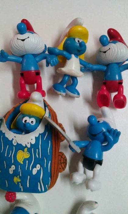 K pop BTS Tony Tan, Smurf 2017 McDonald's happy meal.