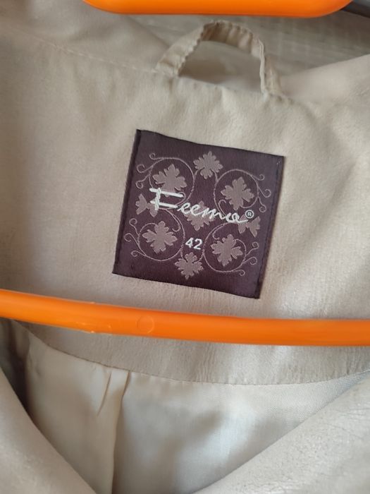 Wiosenny płaszczyk, trencz feema 42