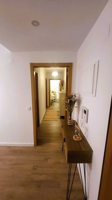 Arrenda-se T2 totalmente renovado