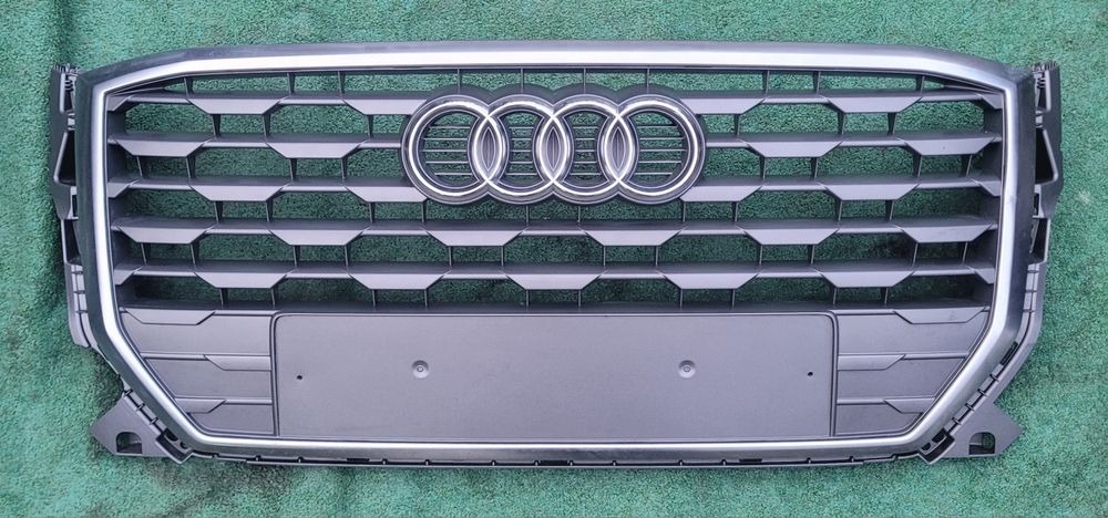 Grelha frontal Audi Q2 GA