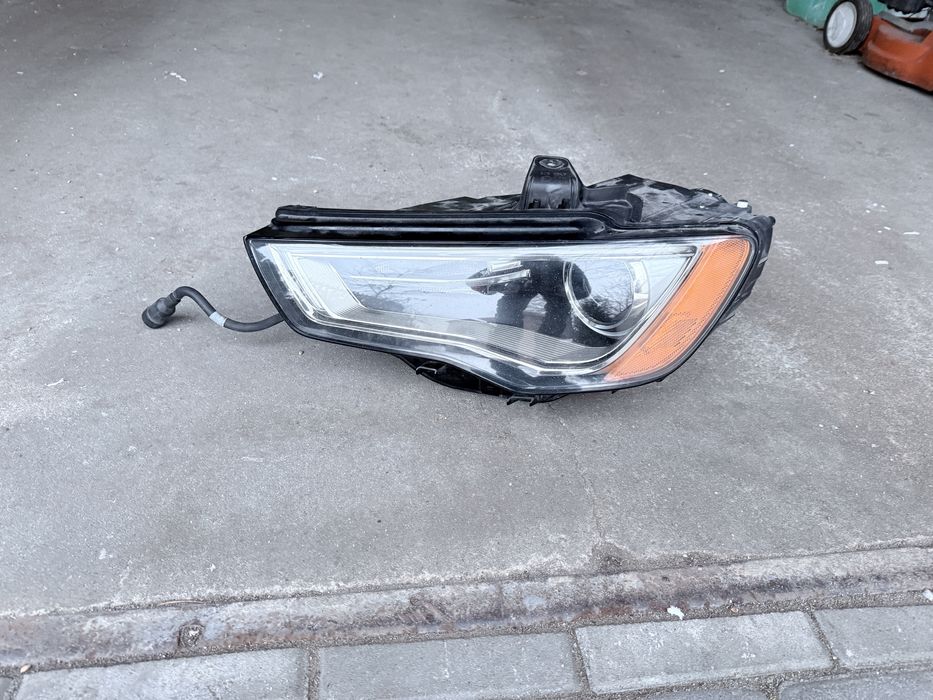 Reflektor przedni lewy audi a3 8v USA kompletna