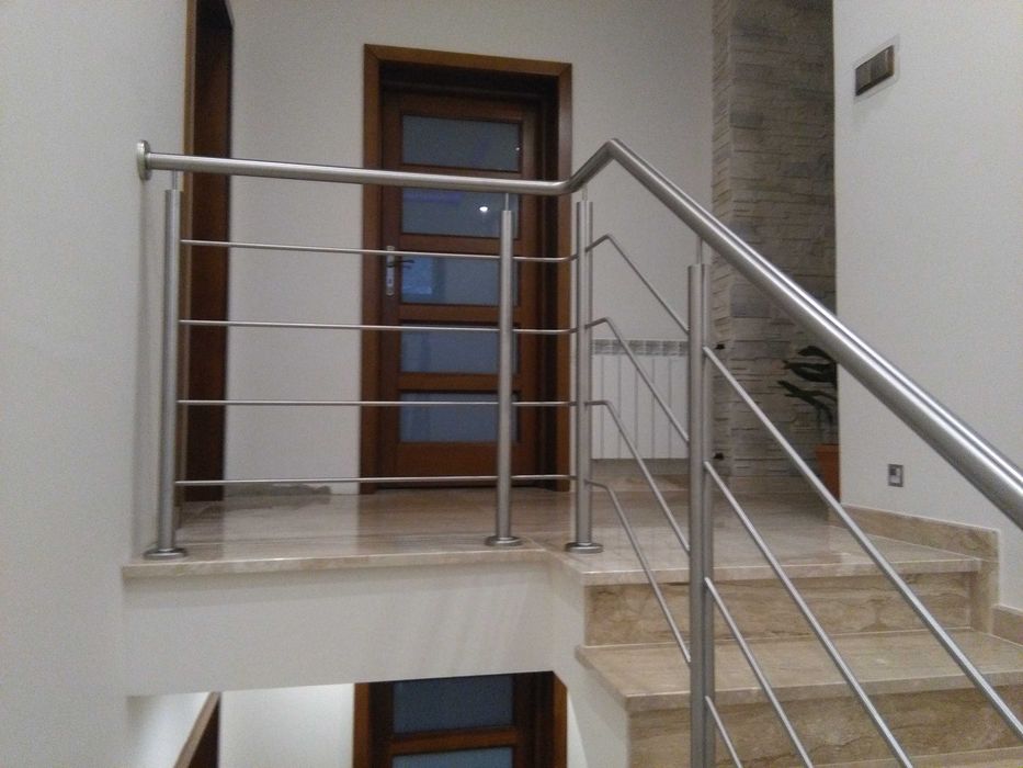 Balustrady nierdzewne barierki ze stali nierdzewnej inox nierdzewka schody balkon taras