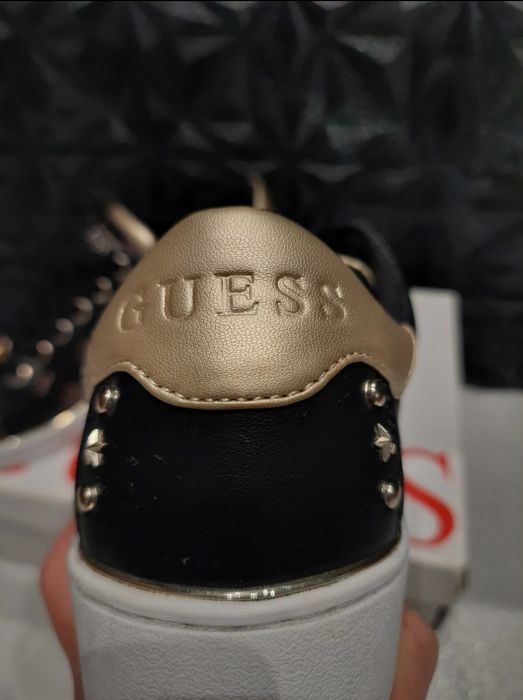 Buty Guess trampki 37