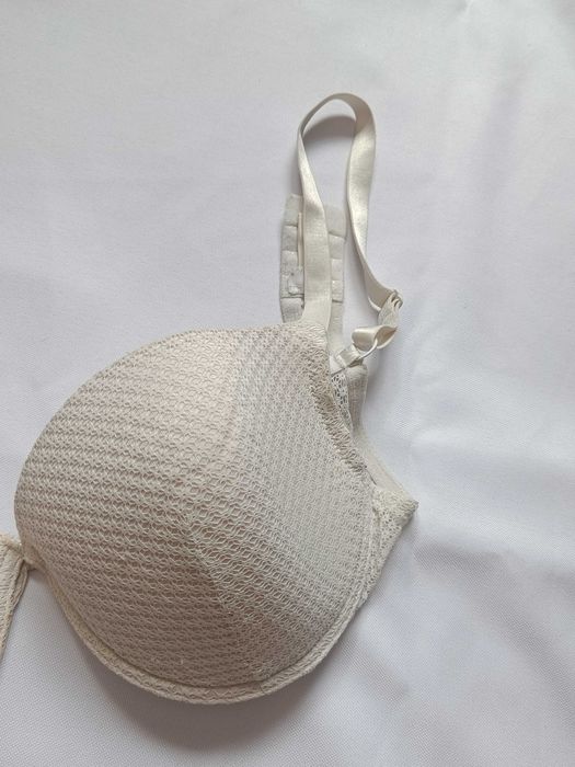 Biustonosz beżowy Reserved 80D / 36D, push-up, stan bardzo dobry