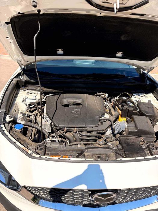 Продам Mazda CX-30