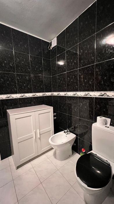 Alugo quarto no porto