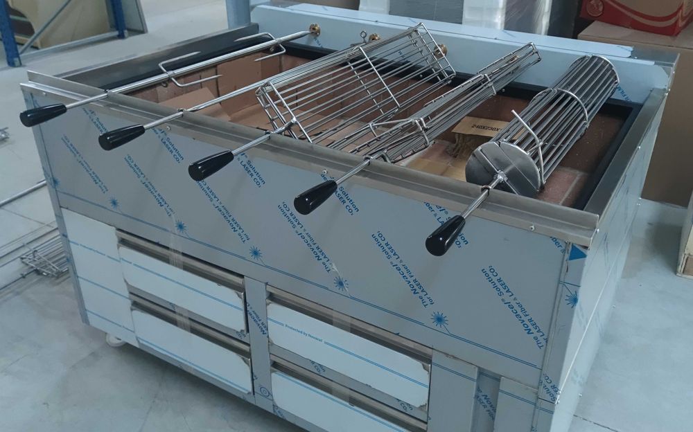 Fabricamos Churrasqueira / grelhador / assador profissional a carvão