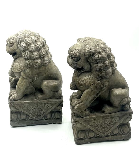 Grandiosos Cães foo em pedra antigos