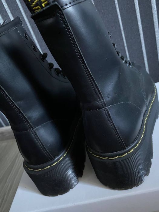 Продам осенние сапоги