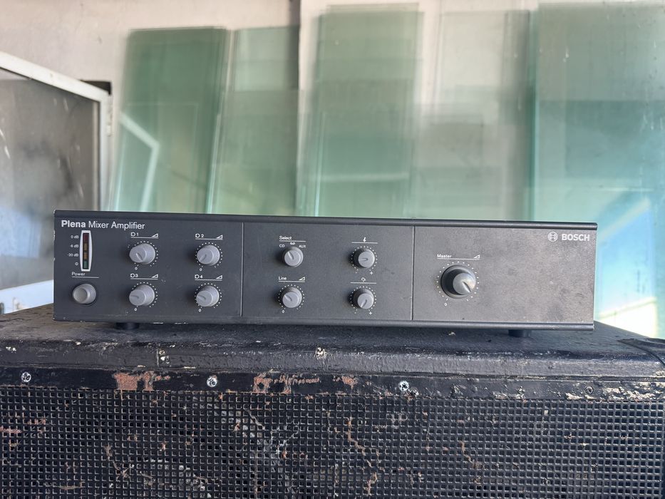 Bosch Plena Mixer Amplifier LBB 1912/10 -120W profissional