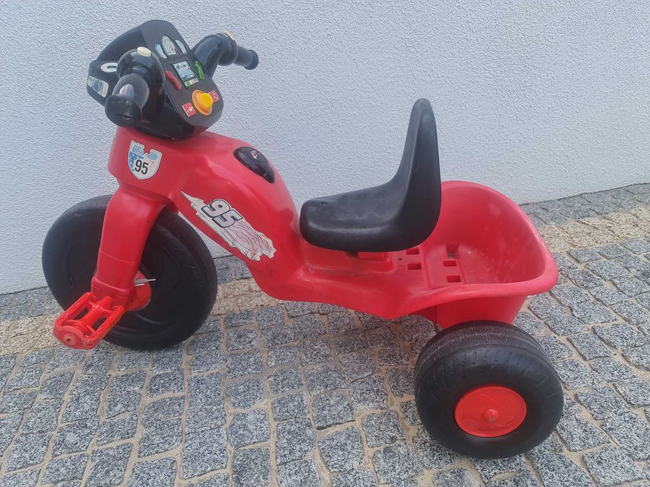 Triciclo de criança