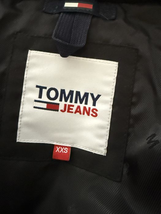 Новий пуховик tommy hilfiger XXS