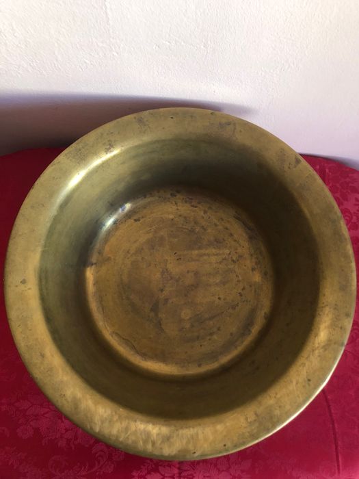 Самовар електричний та мідна миска