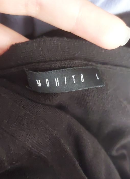 Czarny sweter damski Mohito L

Założony kilka razy, z diamencikami