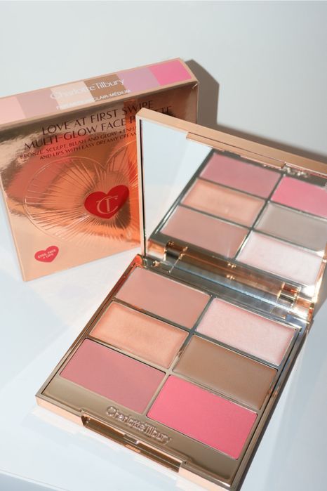 Палетка для обличчя Love at first Charlotte Tilbury