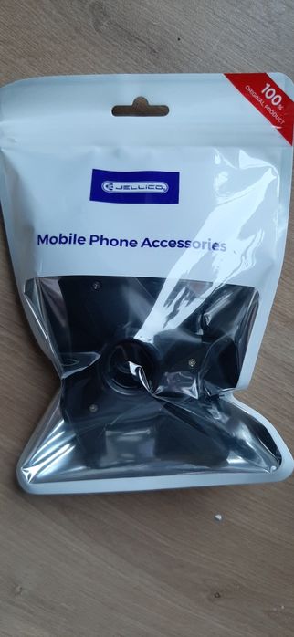 Uchwyt na telefon samochodowy rewelacja!