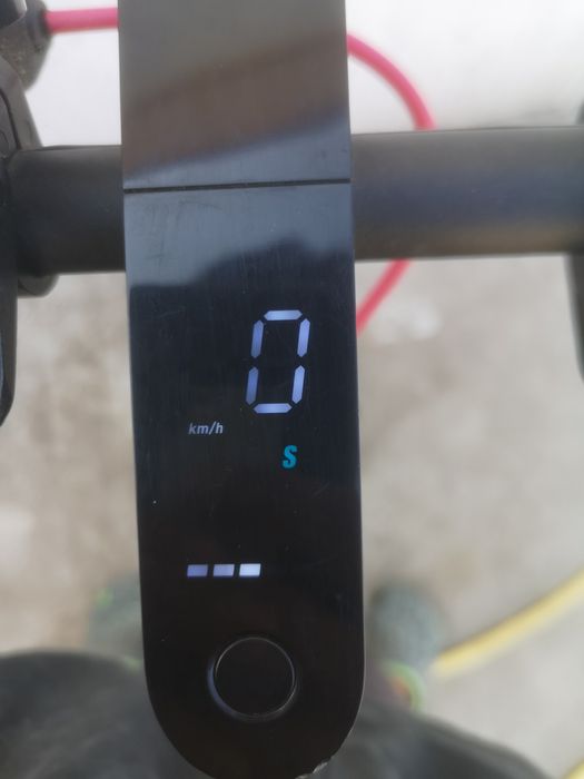 продам Електросамокат Xiaomi Mi Electric Scooter Pro 2 Black