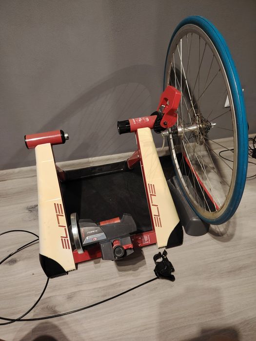 Trenażer  ELITE Novo Force 8