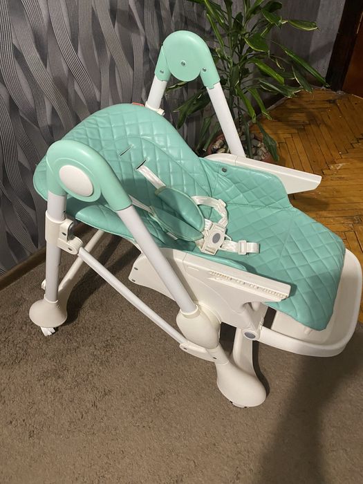Детский стульчик для кормления Quality на колесиках