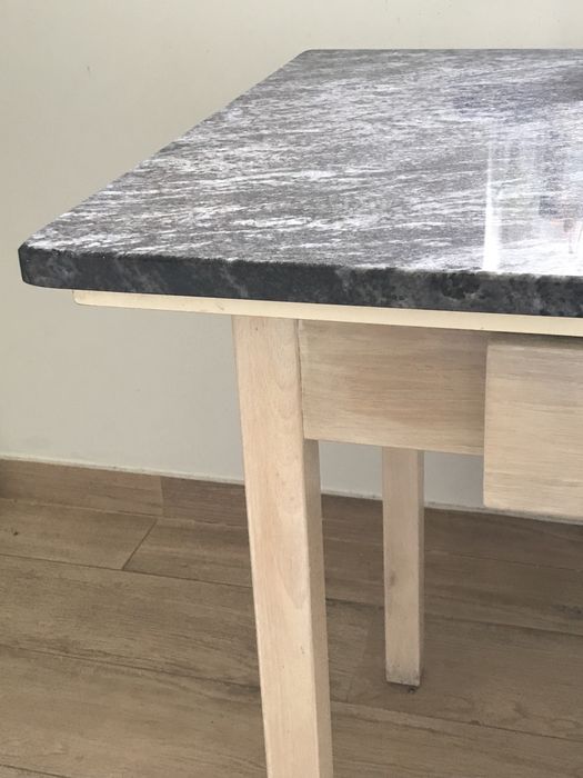 Parapety granitowe , blaty na stoły, stoliki, ławy ,itp.