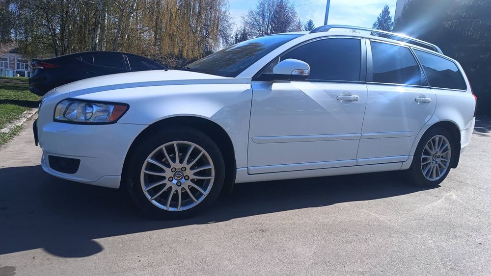 VOLVO V50 в отл сост.
