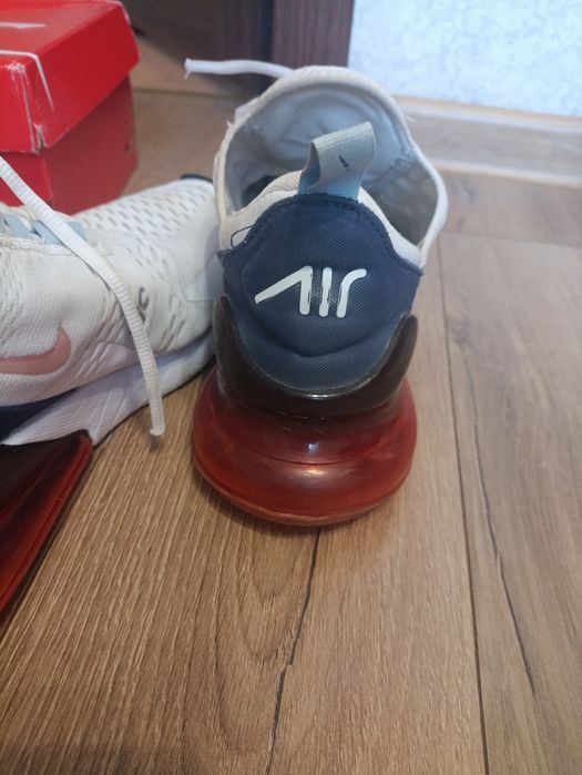 кросівки Nike Air max 270 б/у