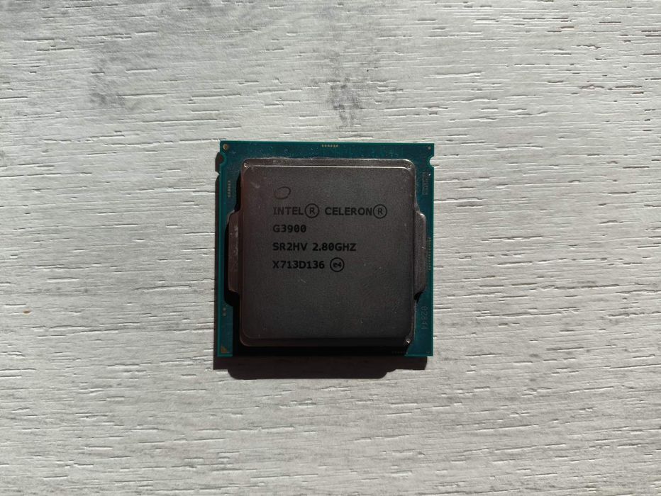Процессор intel celeron g3900 + інтеловський боксовий кулер