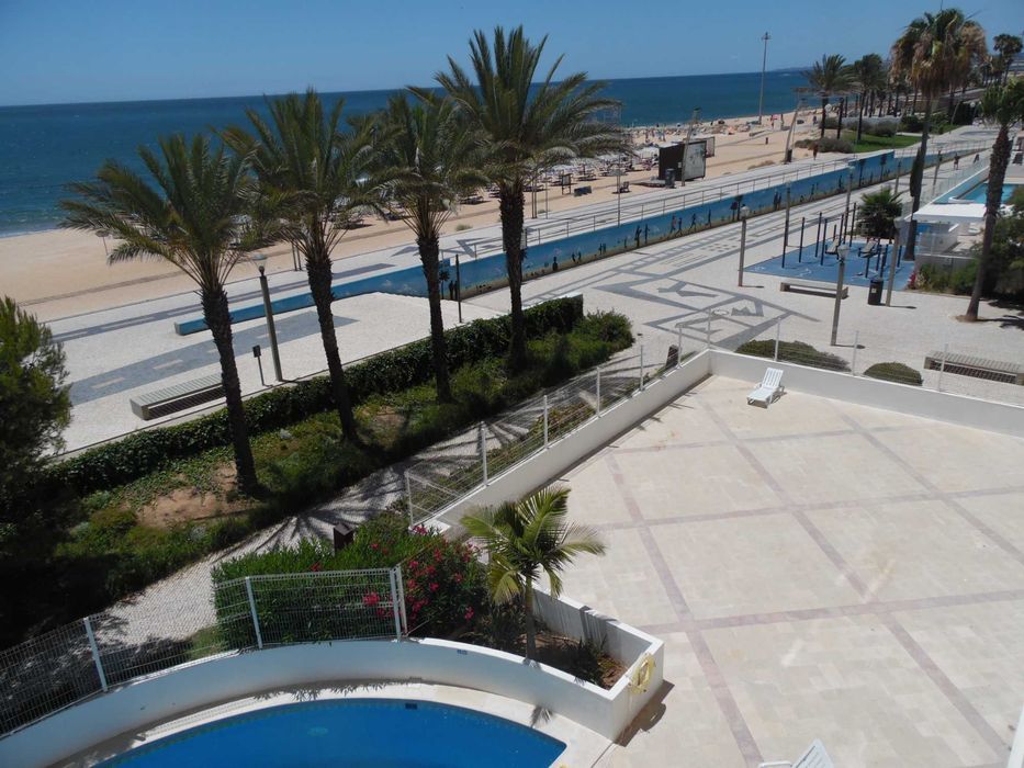 CASA MARIE - T1 FRENTE à Praia c/Piscina + Garage + Centra l- LIVRE até 05 de JULHO - QUARTEIRA