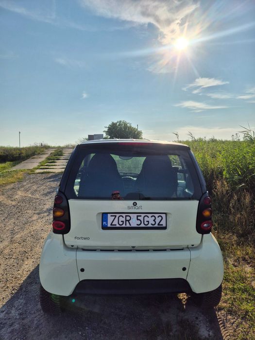 Smart fortwo . 2005