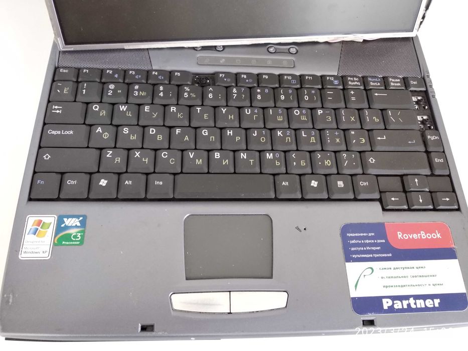 Ноутбук RoverBook Partner E417 L нерабочий