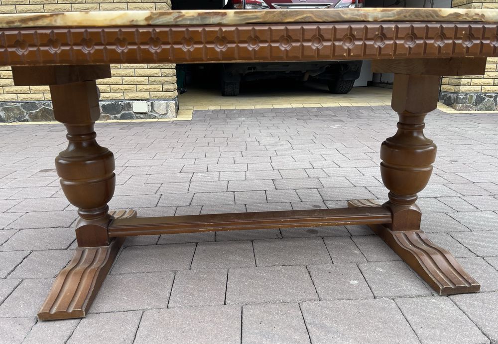 Продам журнальний стіл б/у привезений з германії