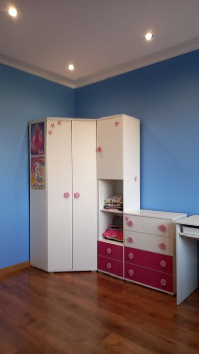 Zestaw mebli dziewczęcych dla dziewczynki