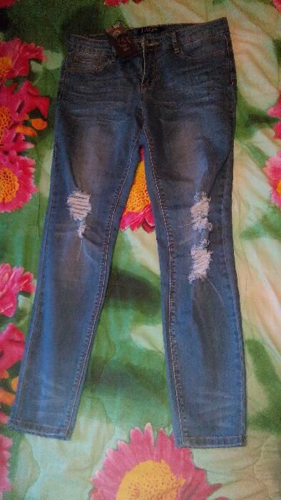 нові джинсы Incity