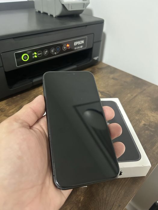 Apple iphone 11 czarny pelen komplet