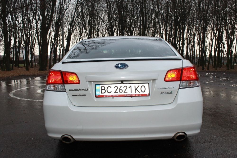 Subaru legacy premium