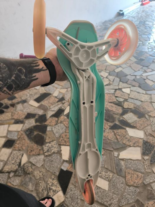 Trotinete criança 3 rodas com luzes