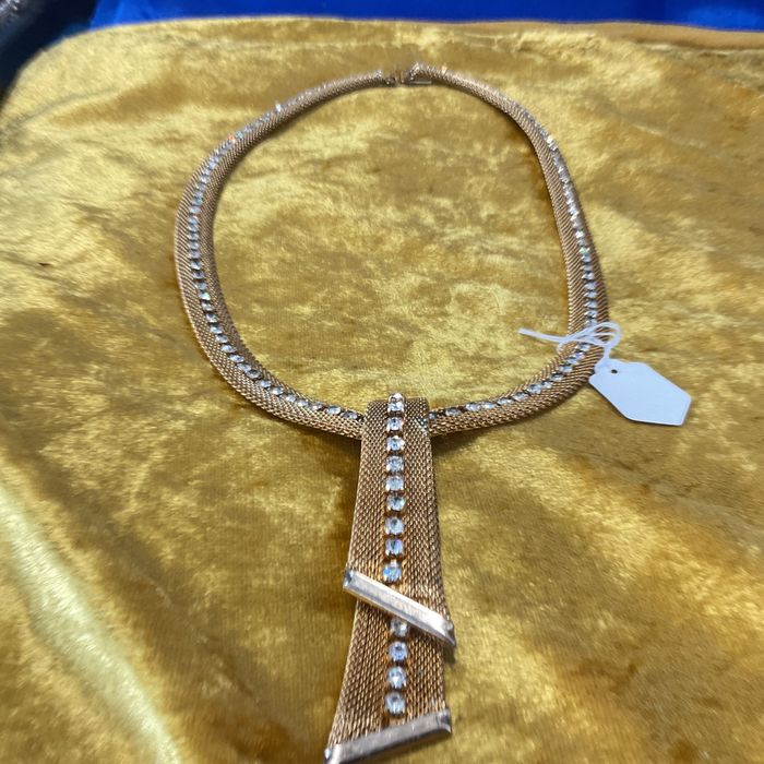 Colar trabalhado peça Vintage