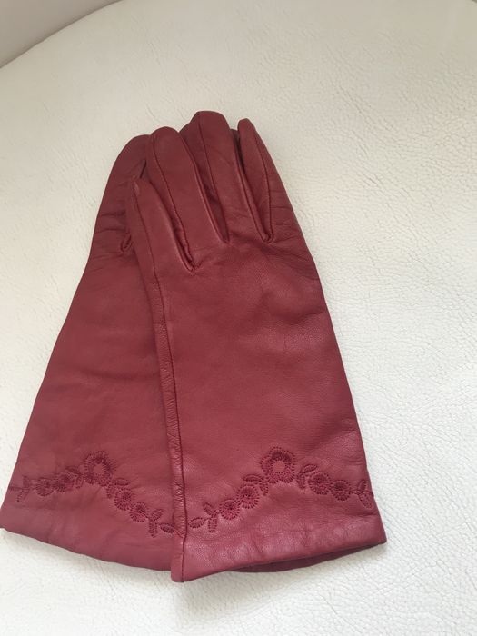 Rękawiczki damskie ze skóry r. 7. Butik.