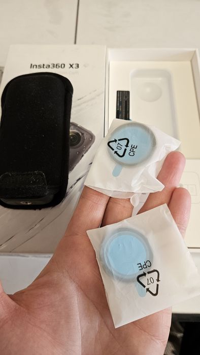 Insta 360 X3 екшн камера комплект, батареї
