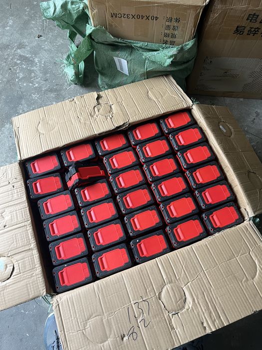 Корпуси для  збірки 18-21v, 5s3p на 15 єлементів 18650 посадка макіта