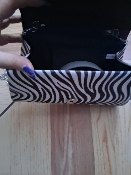 Piękna Nowa torebka. Polecam.