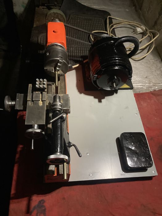 Токарний станок 1 д601