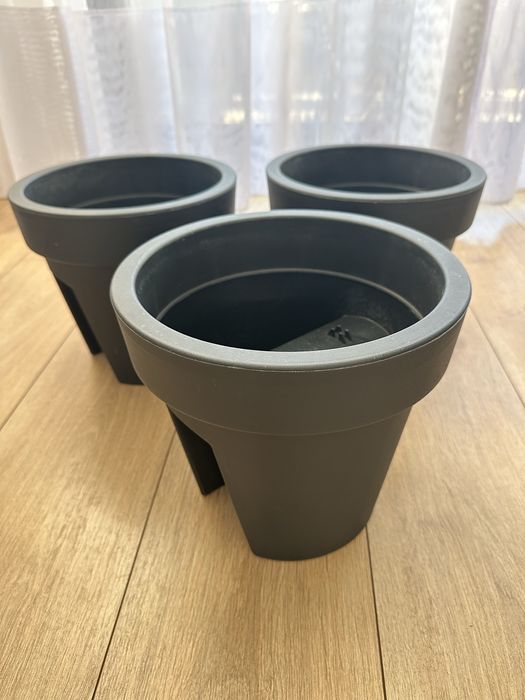 5 doniczek na balkon balustradę