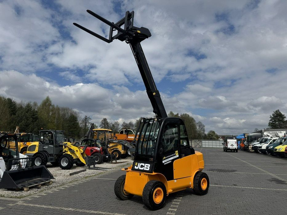 JCB TLT 35D 4x4 T4 TELESKOP / TELESKOPOWY Ładowarka Teleskopowa  TELETRUK Udźwig: 3500 kg Oświetlenie Robocze Super Stan nie Bobcat