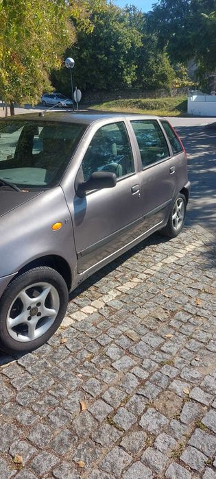 Fiat Punto 5 Portas — photo 4